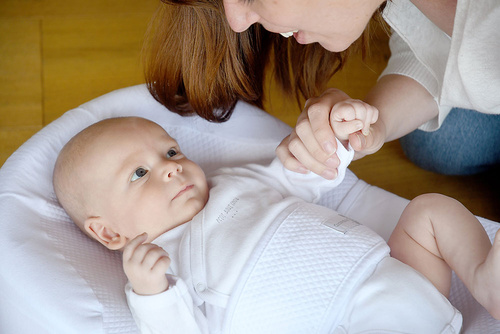 Red Castle Ergonomiczny materac dla niemowląt Cocoonababy Fleur de coton® Blanc