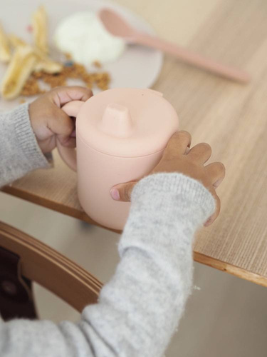 Beaba Komplet naczyń z silikonu trójdzielny talerz z przyssawką + kubeczek z pokrywką z ustnikiem + łyżeczka Pink